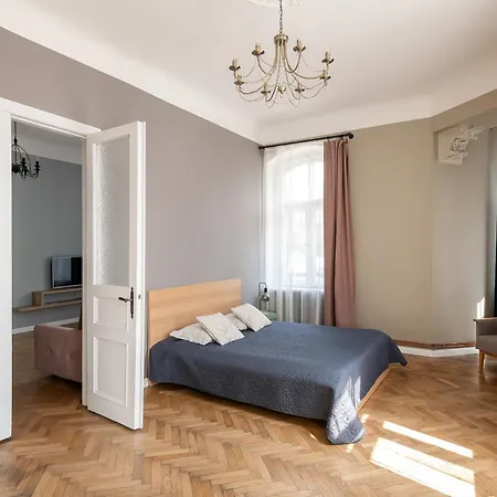 Apartment Modern In Historical Building With Car Parking! Riga