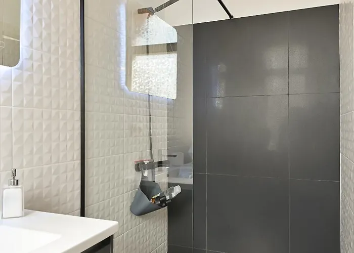 Modern In Historical Building With Car Parking! Рига