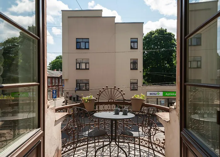 Modern In Historical Building With Car Parking! Апартаменты *